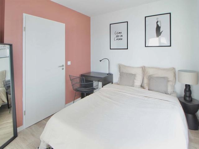 Move into this comfortable 10 m² room in coliving in Bordeaux right now BO31