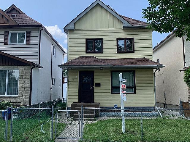 Move Right In! Remodelled 2 Story. 3 Bedrooms