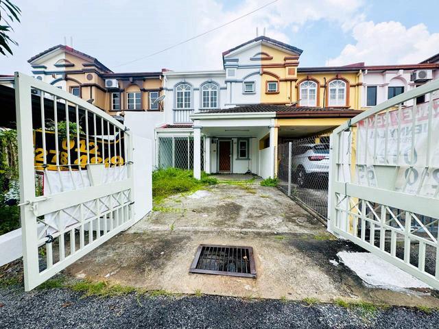 MOVEIN READY NEWLY REFRESHED 2 Storey USJ 14 Subang Jaya