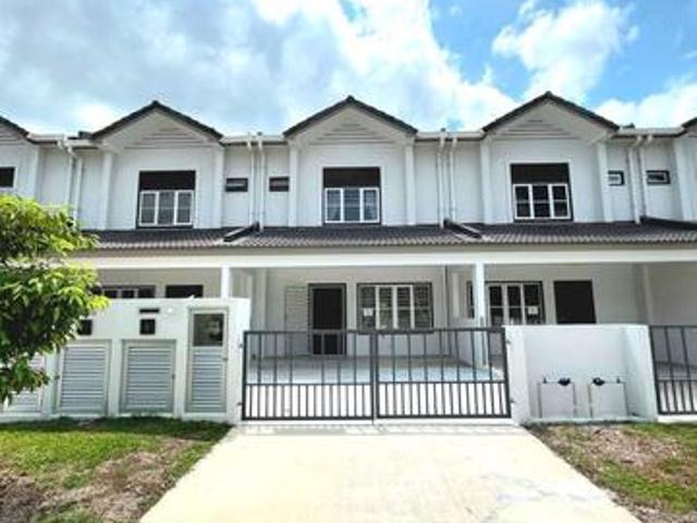 MOVEIN READY SEMI FURNISHED M SENYUMIA Salak Perdana
