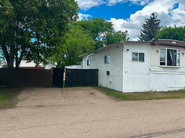 Moving! 3br/1bath mobile Home For Sale In Mustang Acres,red Deer