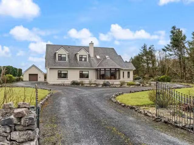 Moyveela West, Oranmore, Oranmore, Co. Galway, H91P8W8 is for.