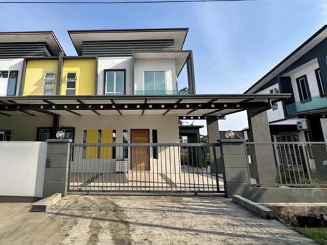 Moyan Sin San Tu Double Storey Semi Detached for Sale