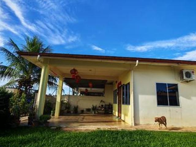 Moyan Single Storey Corner House