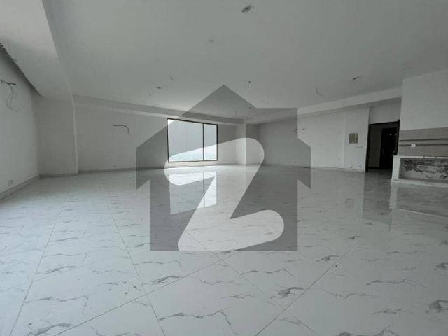 MM Alam Road, Near Hussain Chwok, 2nd Floor Available for Rent