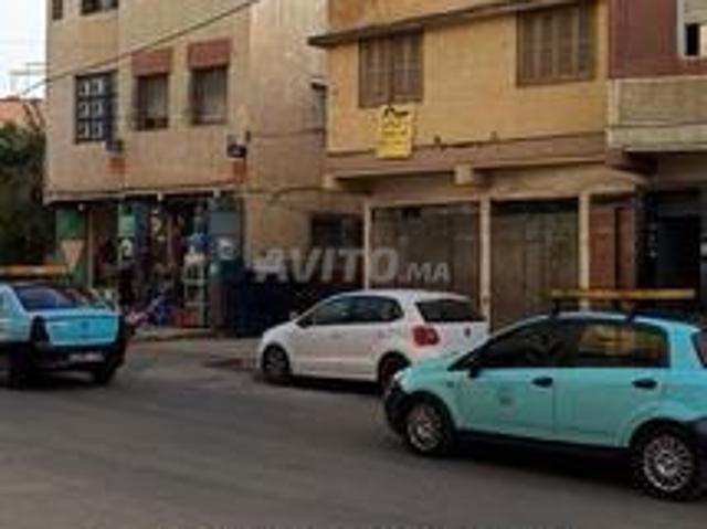 منزل تجاري بواجهتين على شارع رئيسي