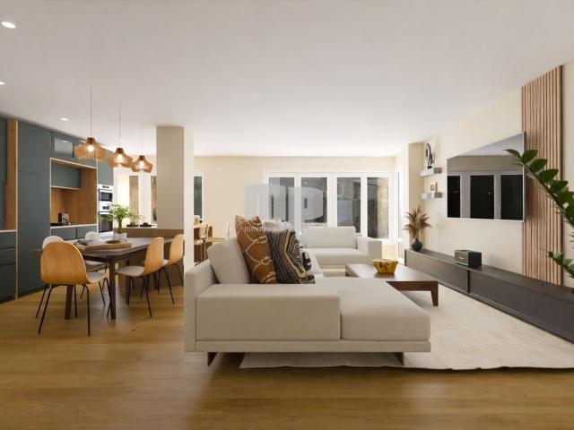 Mpgal te presenta este amplio piso en la calle Coruña, en la. 150m² Vigo