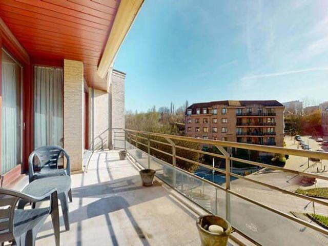 Mr THIRY 2/3 bedroom flat +/ 130m² + S/W TERRACE + GARAGE