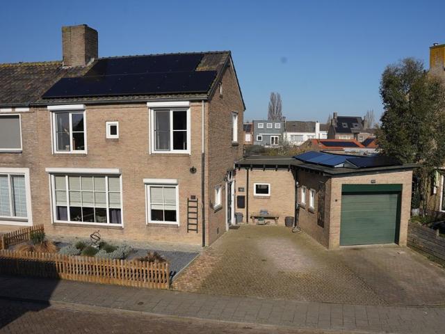Mr. J.E. Risseeuwstraat 27, 4501CV, Oostburg, Zeeland 4501CV