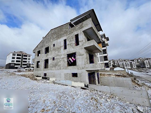 MRS'DEN ZAFERTEPE'DE SATILIK TRİBLEKS ŞEKLİNDE MÜSTAKİL BİNA