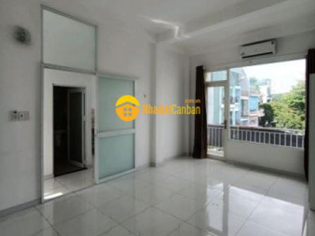 Mt nguyễn hồng đào ngang 7m 10pn cạnh chợ bàu cát nhà mới