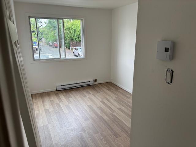 Mtl Nord grand 4 1/2 en rénovation prêt le 1er sept