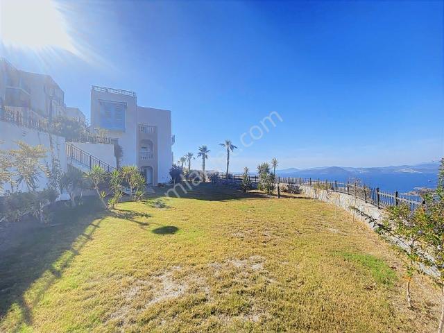 Muğla Bodrum Milas Boğaziçi Lüks Sitede Köşe Geniş Bahçe Dubleks