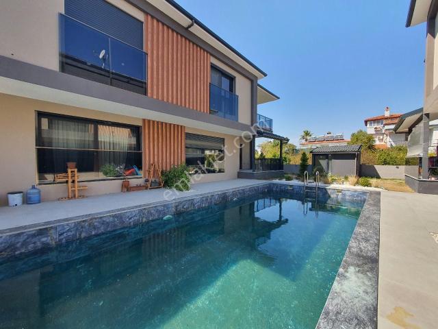 Muğla Dalaman'da Satılık Müstakil Yerden Isıtmalı Villa