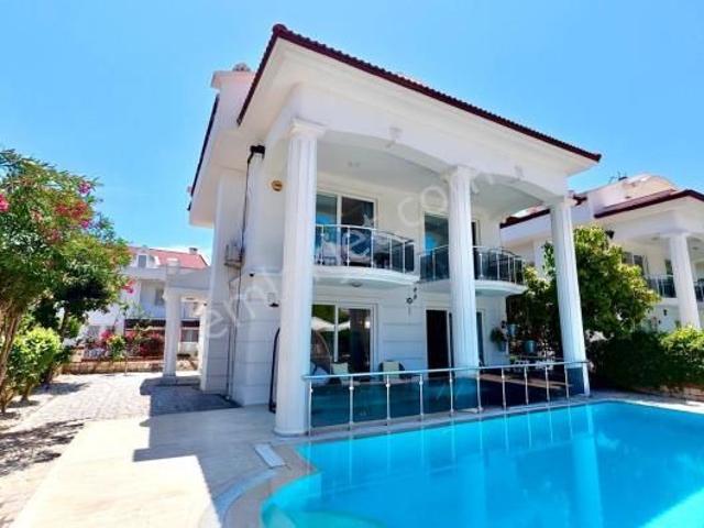 Muğla Fethiye Foça Mah. Satılık 4+1 Villa