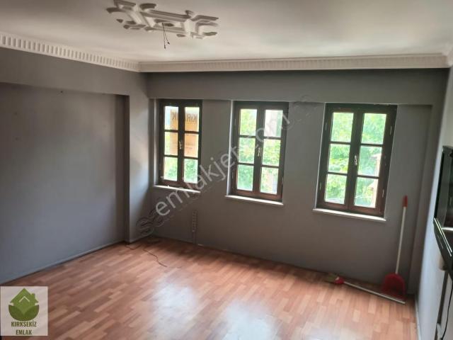 Muğla Menteşe Emirbeyazıt Mahallesinde Kiralık 1+1 Ofis.