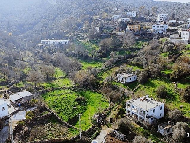 Muğla Milas Dörttepe'de Satılık Villa İmarlı Arsalar.