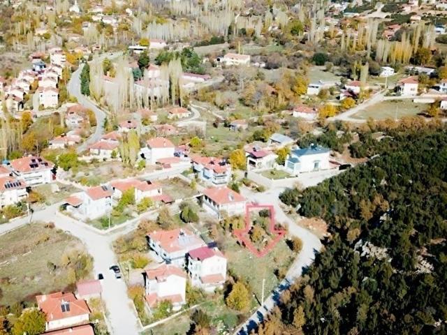 MUĞLA SEYDİKEMER SEKİ MAHALLESİNDE KÖŞE 3 KAT İMARLI PARSEL