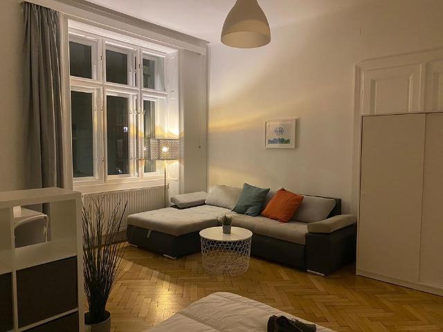 Münzwardeingasse Top 2 Zimmer 3