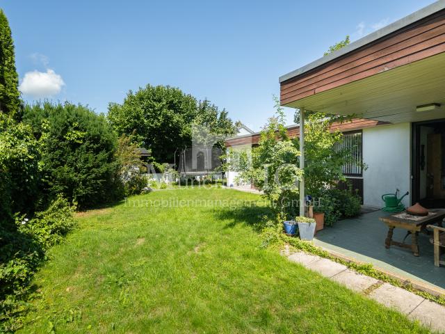 MÜNCHNER IG: Bungalow Bestlage zur Sanierung oder Neubau für ca. 480 qm Wfl.!