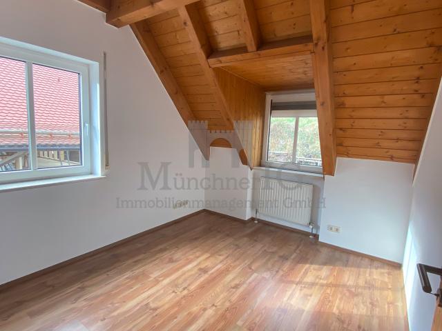 MÜNCHNER IG: Helle Maisonette mit Weitblick stilvolles Wohnen in entspannter Lage!