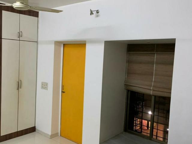Municipal Colony, Goregaon East 2 Bedroom 511 Sq. Ft. Builder Floor in Municipal Colony Mumbai Listing ID: #10136