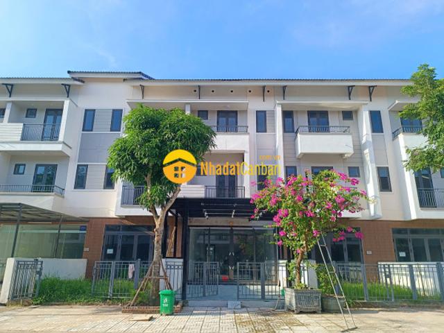 Mua ngay kẻo bỏ lỡ duy nhất 1 căn nhà phố 3 tầng 120m2 giá 60trm2