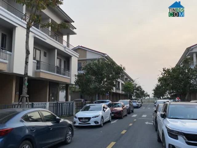 Mua nhà Centa tặng 3 công viên rộng 10ha