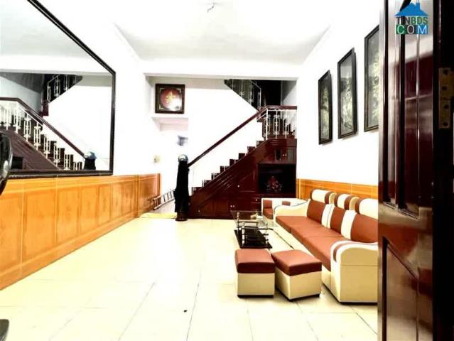 Mua nhà đê 34m2x4T Tôn Thất Tùng, Đống Đa kinh doanh, ô tô chỉ 2,8 tỷ