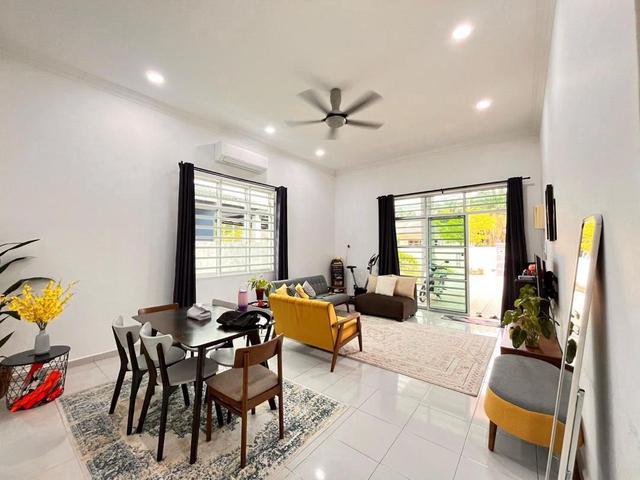MUAR SEMI D FOR SALERenovated CASHBACK 45KAda Tanah Sekeliling