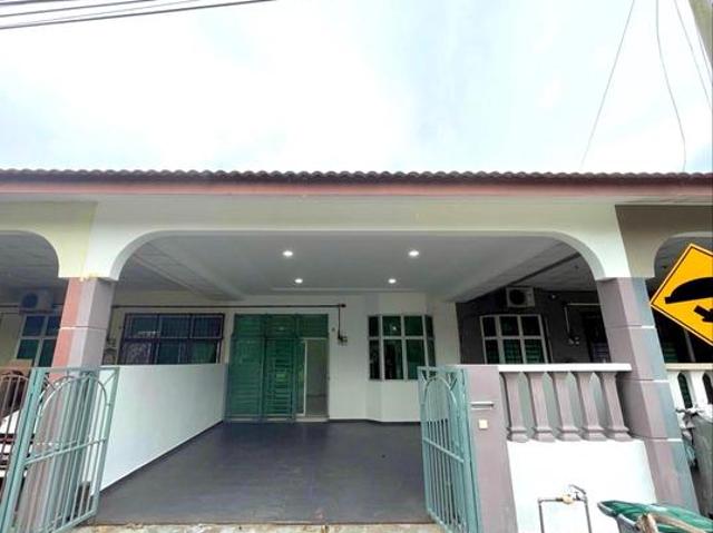 Muar Taman Bakri Makmur Single Storey Terrace House Unblock Unit