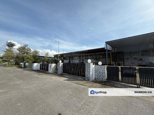 Muara Tuang Double storey Terrace intermediate For sale