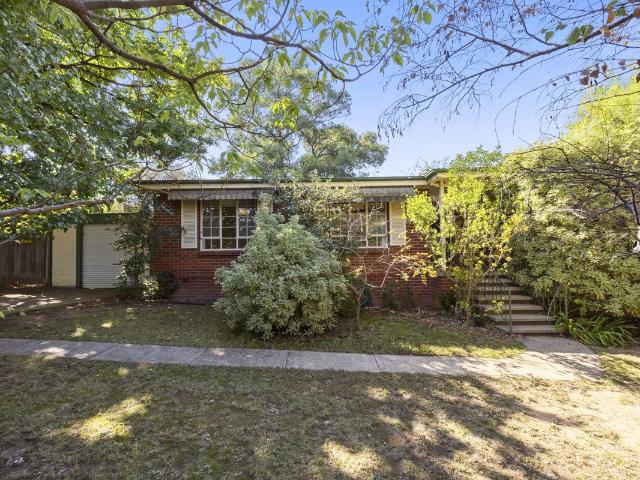 MUCH LOVED FAMILY HOME NEEDING LOVE AND ATTENTION