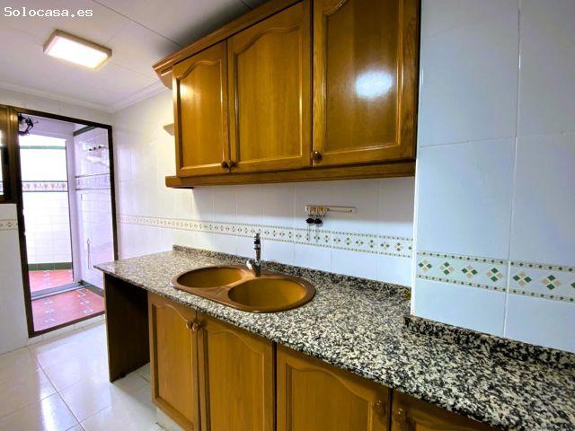 Mucho más que un piso: 4 dormitorios, terraza espectacular y un hogar esperando tu estilo