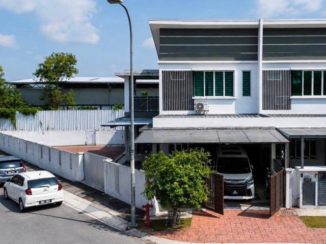 MUDAH FACING OPEN CORNER LOT 2 Storey Bukit Lanchong Putra Heights