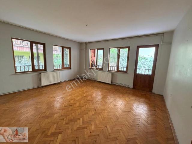 Mudanya Manolya Sitesinde 2+1 Kiralık Kombili Daire