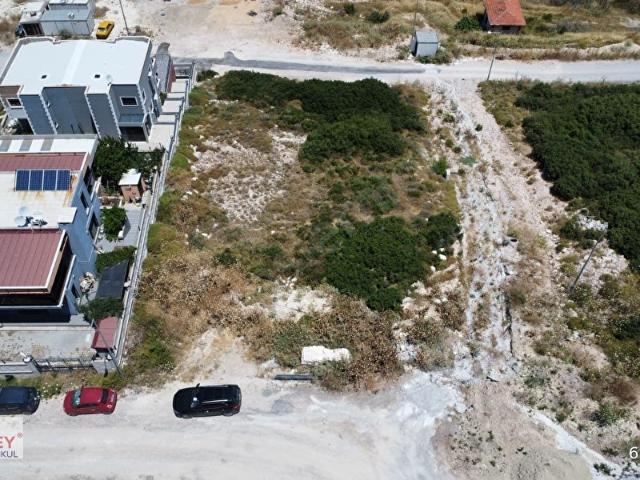 Muga'dan Menemen Villakent Villa İmarlı 670 m2 Satılı Köşe Arsa