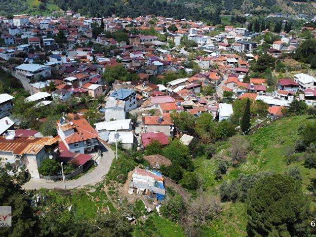 Muga'dan Kemalpaşa Yukarıkızılca Merkez'de 307 m2 Satılık Konut İmarlı Arsa
