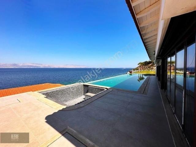 Muhteşem Deniz Manzaralı Villa Rezerve'den.