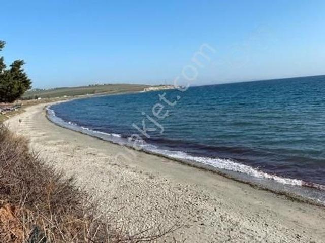 Muhteşem Deniz Manzaralı Plaj Dibinde Ayçadan Kiralık 5+1 Yazlık