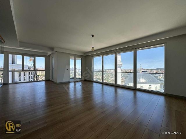 MUHTEŞEM DUBLEX DAİRE YÜKSEK TAVANLI 5+2 DENİZ MANZARALI