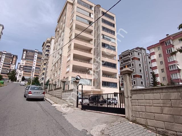 Muhteşem Konumda Çok Geniş Ferah Satılık 4+1 Daire