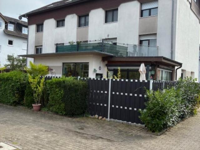 Mühlheim gepflegte ET Wohnung im EG im 6 FH mit Garten, Erbpacht
