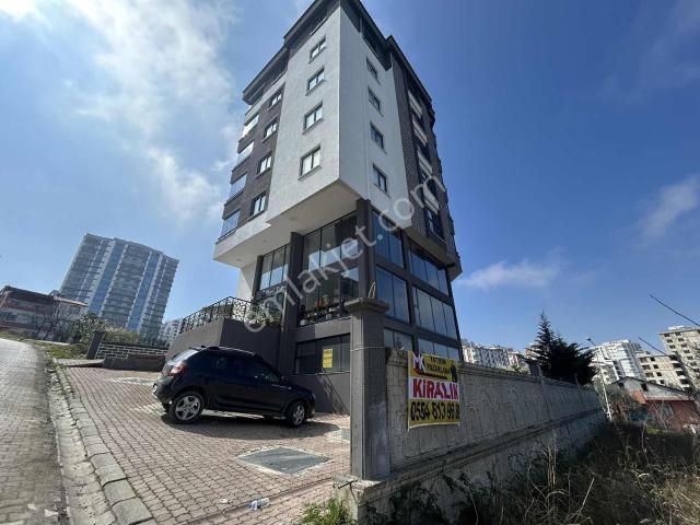 Mükkemel Konum'da Kiralık Dükkan