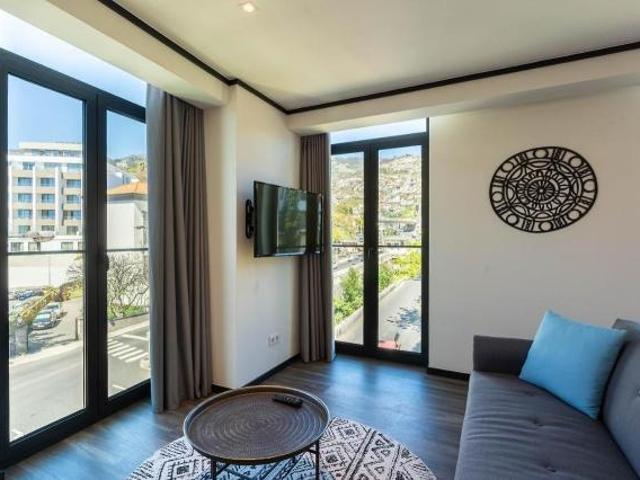 multi family 8 quarto, Funchal Ilha da Madeira DLS84816882