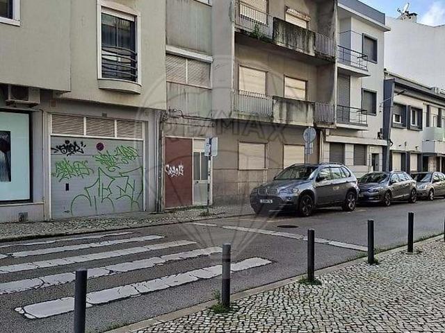 multi family Barreiro Setúbal DS102469298