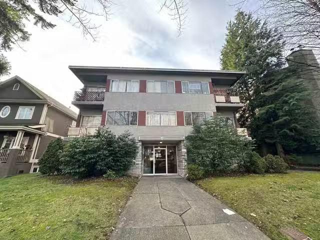 Multi family for sale in Vancouver, Vancouver East, 958 E Broa.