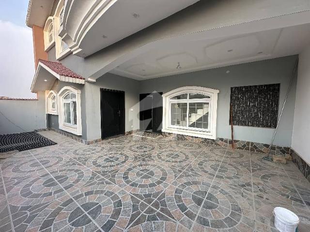 Multi Garden B 17 10 Marla Ground +Basement House Available For Rent