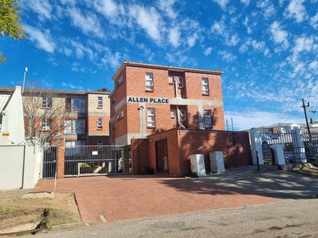 Multi storey apartment to rent in Grahamstown Central Makhanda Central