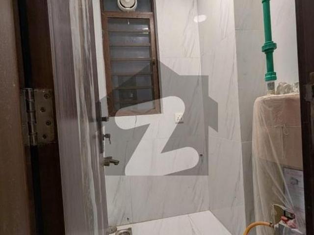 Multiple flat available for rent metropolis main jinnah aveneu gulistan e jauhar